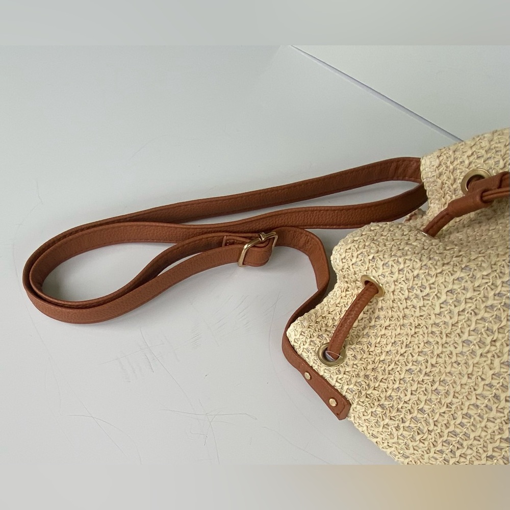 Montce Ali Woven Bucket Bag, Crossbody Bag, Sac Bag, Shoulder Bag 🎉HP🎉 - Picture 7 of 14